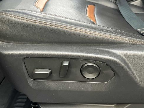 Used 2024 GMC Sierra 1500 AT4 w/ Technology Package image 21