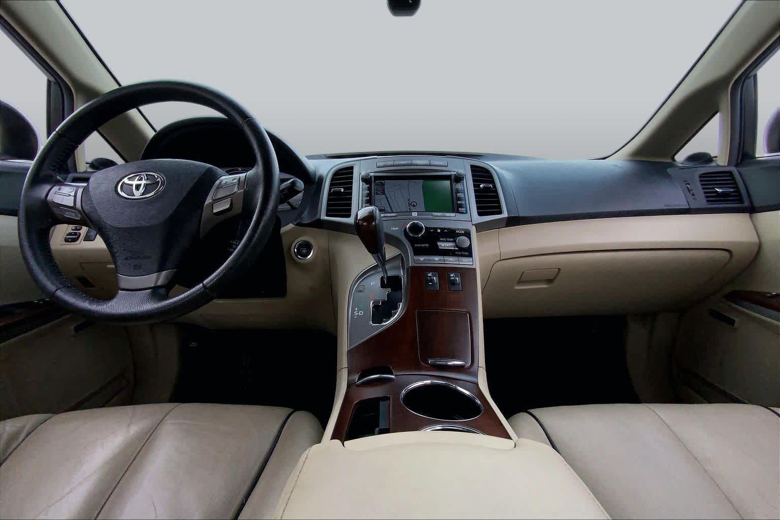 Used 2010 Toyota Venza AWD image 13