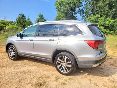 Used 2016 Honda Pilot Elite image 6