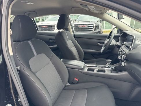 Used 2025 Nissan Sentra SV FWD image 18
