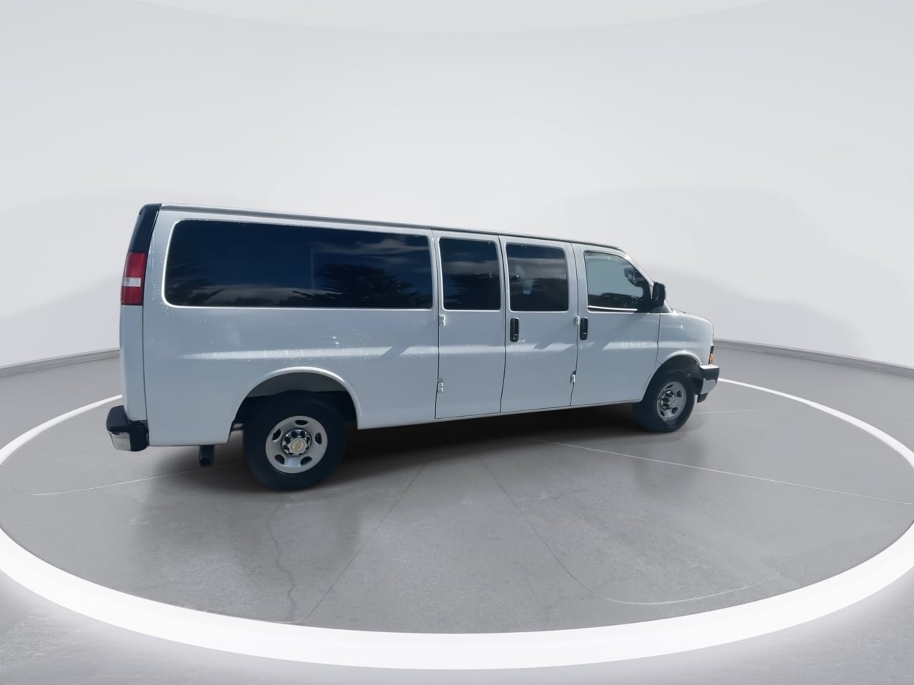 Used 2025 Chevrolet Express 3500 LT w/ LT Preferred Equipment Group RWD image 20