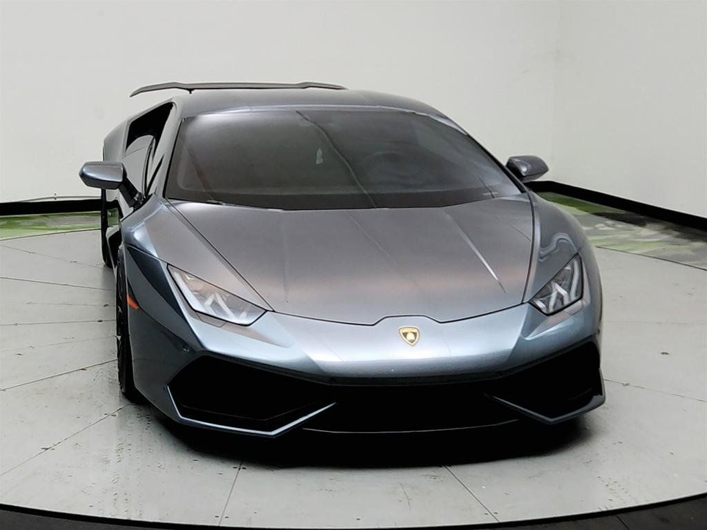 Used 2015 Lamborghini Huracan LP 610-4 AWD/4WD image 2