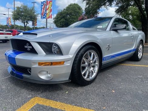 Used 2009 Ford Mustang Shelby GT500 RWD image 1