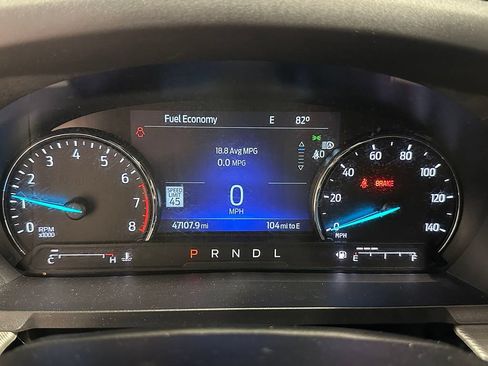 Used 2022 Ford Explorer XLT w/ Equipment Group 202A AWD/4WD image 6