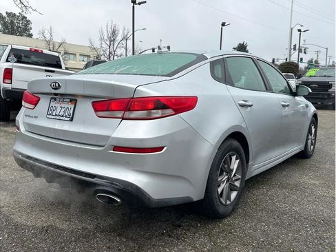 Used 2020 Kia Optima LX image 8