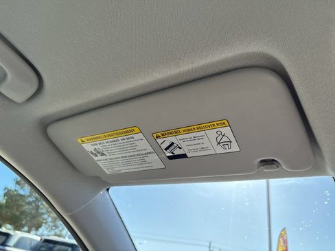 Used 2025 Hyundai Kona SEL FWD image 38