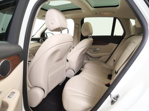 Certified 2022 Mercedes-Benz GLC 300 4MATIC w/ Premium Package Lite image 16