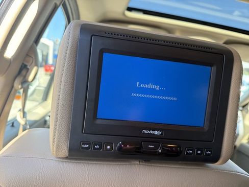 Used 2017 Ford Expedition EL Limited w/ Equipment Group 301A AWD/4WD image 20