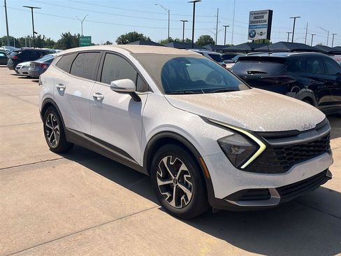 Used 2023 Kia Sportage EX FWD image 8