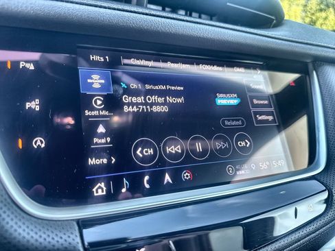 Used 2023 Cadillac XT5 Sportv w/ Technology Package AWD/4WD image 16