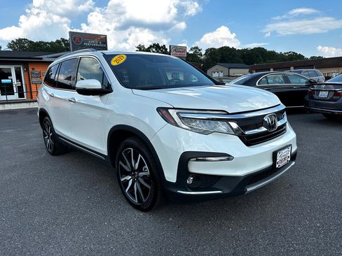 Used 2019 Honda Pilot Touring image 3