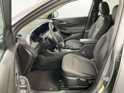 Used 2025 Buick Encore GX Preferred AWD/4WD image 12