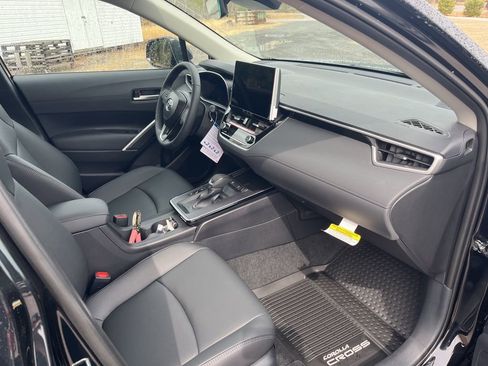 Certified 2026 Toyota Corolla Cross XLE w/ Convenience Package image 18