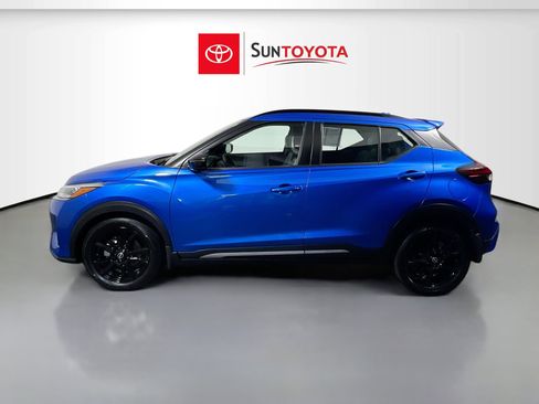 Used 2022 Nissan Kicks SR w/ Premium Package FWD image 7