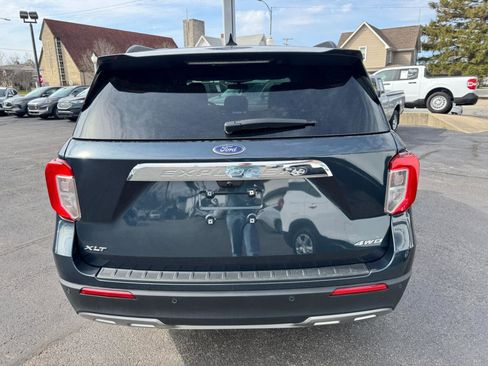 Used 2023 Ford Explorer XLT w/ Equipment Group 202A AWD/4WD image 14