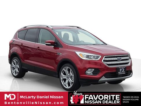 Used 2019 Ford Escape Titanium image 1