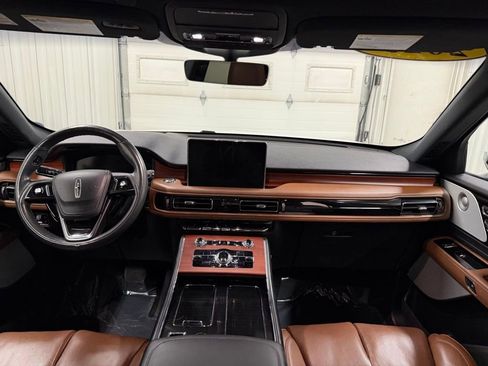 Used 2023 Lincoln Aviator Reserve w/ Equipment Group 201A image 26