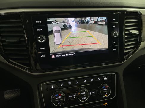 Used 2021 Volkswagen Atlas SEL image 17