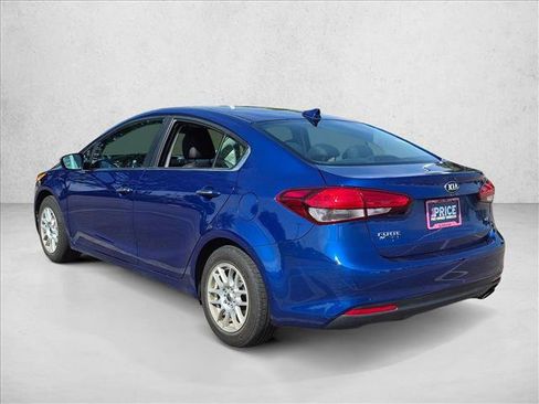 Used 2017 Kia Forte EX FWD image 7