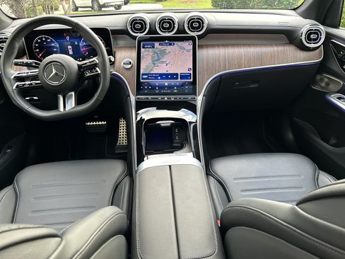 Certified 2025 Mercedes-Benz GLC 300 image 27