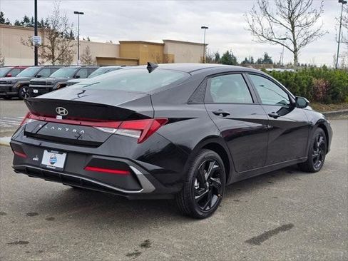 New 2026 Hyundai Elantra Sport FWD image 7