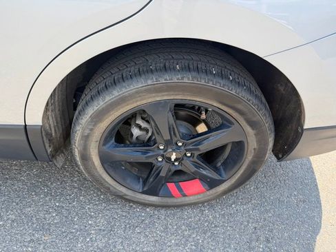 Used 2019 Chevrolet Equinox LT FWD image 19