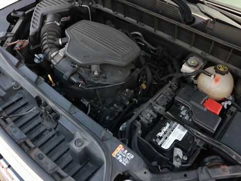 Used 2019 GMC Acadia SLT FWD image 48