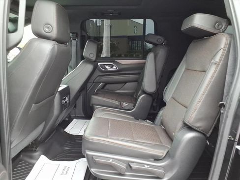 Used 2021 Chevrolet Suburban High Country w/ Premium Package AWD/4WD image 27