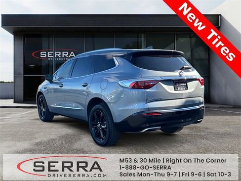 Used 2024 Buick Enclave Essence w/ Experience Buick Package image 3