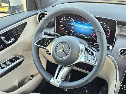 New 2026 Mercedes-Benz GLC 300 4MATIC image 29