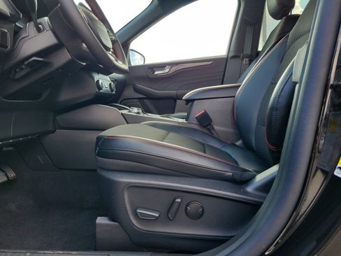 Used 2025 Ford Escape ST-Line image 17