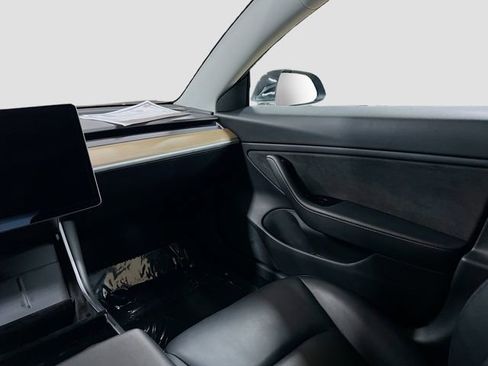 Used 2020 Tesla Model 3 Long Range image 24