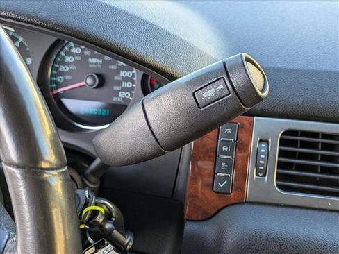 Used 2007 Chevrolet Avalanche LTZ w/ LTZ Preferred Equipment Group image 13