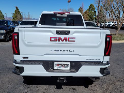 New 2026 GMC Sierra 2500 Denali w/ Denali Reserve Package AWD/4WD image 9