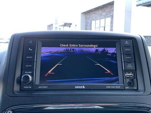 Used 2019 Dodge Grand Caravan SXT image 21