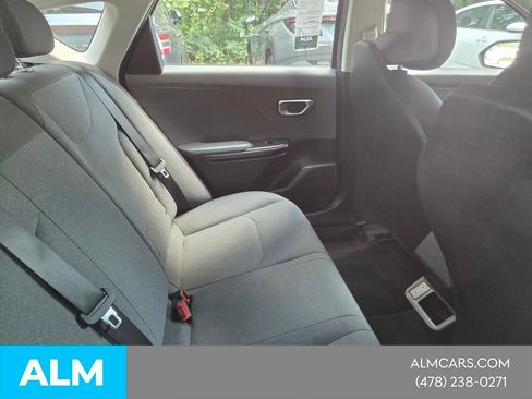 Used 2025 Kia K4 FWD image 18