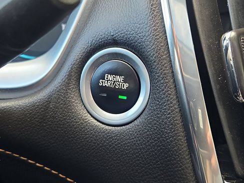 Used 2019 Chevrolet Traverse Premier w/ Redline Edition AWD/4WD image 28