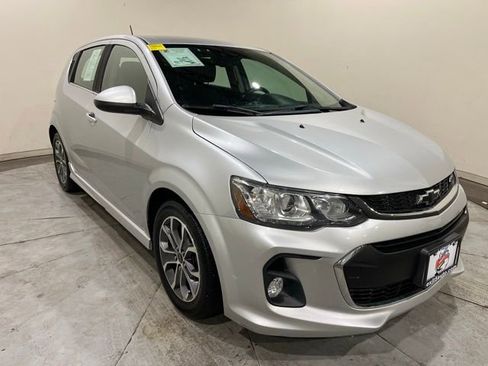 Used 2018 Chevrolet Sonic LT w/ Convenience Package image 2