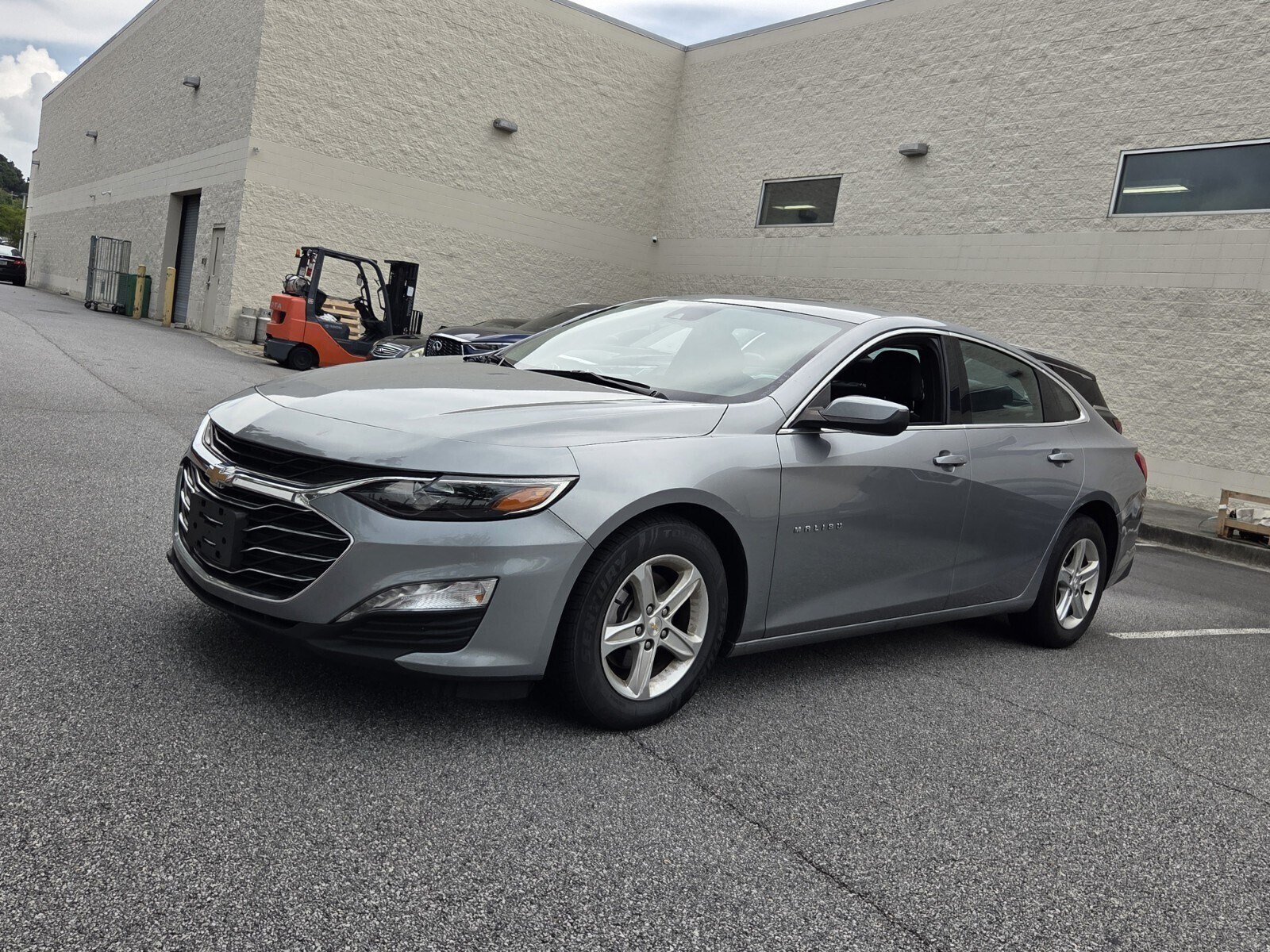 Used 2024 Chevrolet Malibu LT FWD image 1