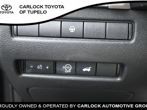 Used 2024 Nissan Rogue SV w/ SV Premium Package FWD image 23