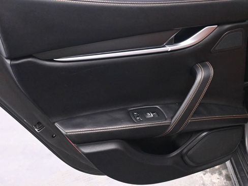 Used 2017 Maserati Ghibli RWD image 16
