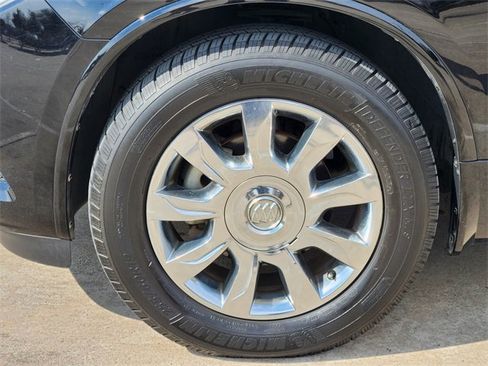 Used 2017 Buick Enclave Leather w/ Trailering Package image 10