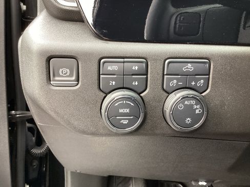 Used 2024 Chevrolet Silverado 1500 LT w/ Z71 Off-Road Package image 31