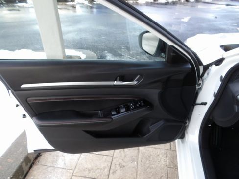 Certified 2023 Nissan Altima 2.0 SR image 22