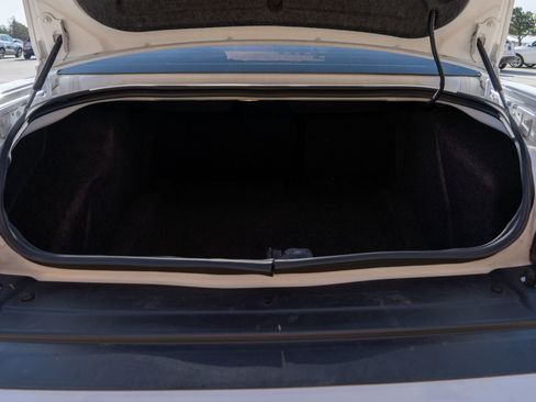 Used 2022 Dodge Challenger R/T RWD image 9