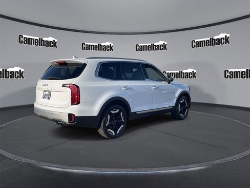 Used 2024 Kia Telluride S w/ S Sunroof Package image 7