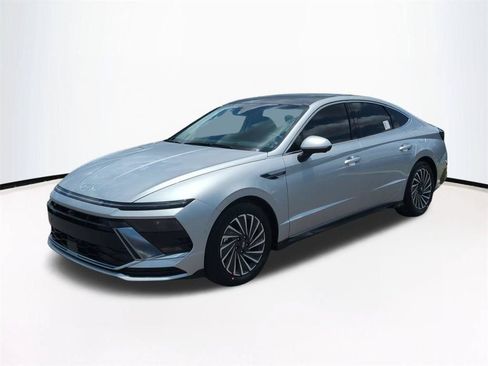 New 2026 Hyundai Sonata Limited FWD image 9