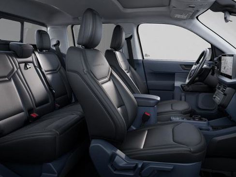 New 2025 Ford Maverick Lariat w/ Black Appearance Package image 6