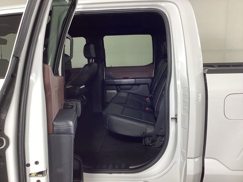 Used 2022 Ford F150 Lariat w/ Equipment Group 502A High AWD/4WD image 14