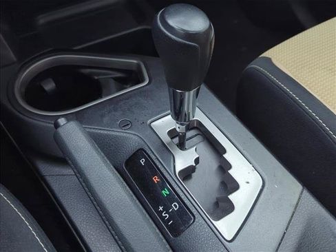 Used 2018 Toyota RAV4 XLE FWD image 7